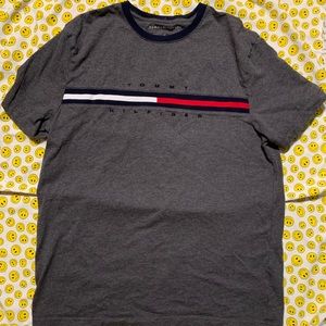 L Tommy Hilfiger T-shirt